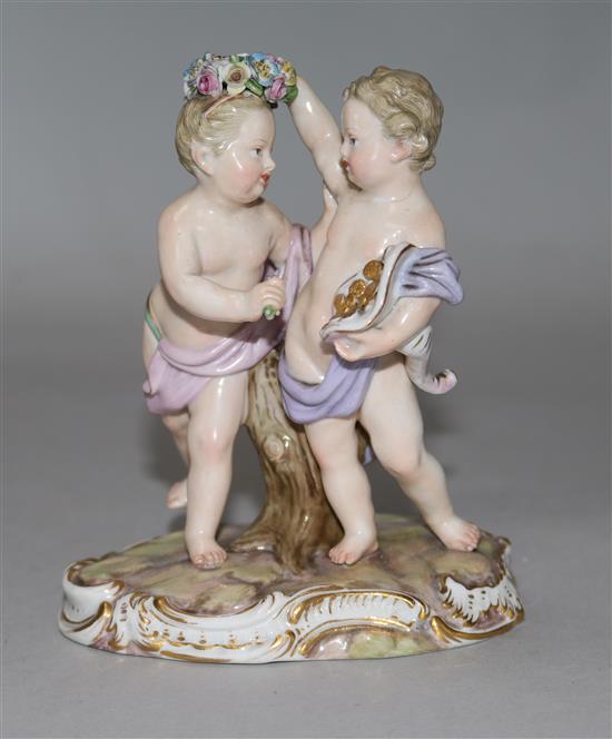 An early 20th century Meissen group of two putti, 4.75in.